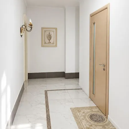Luxury Executive In Blloku * Tirana